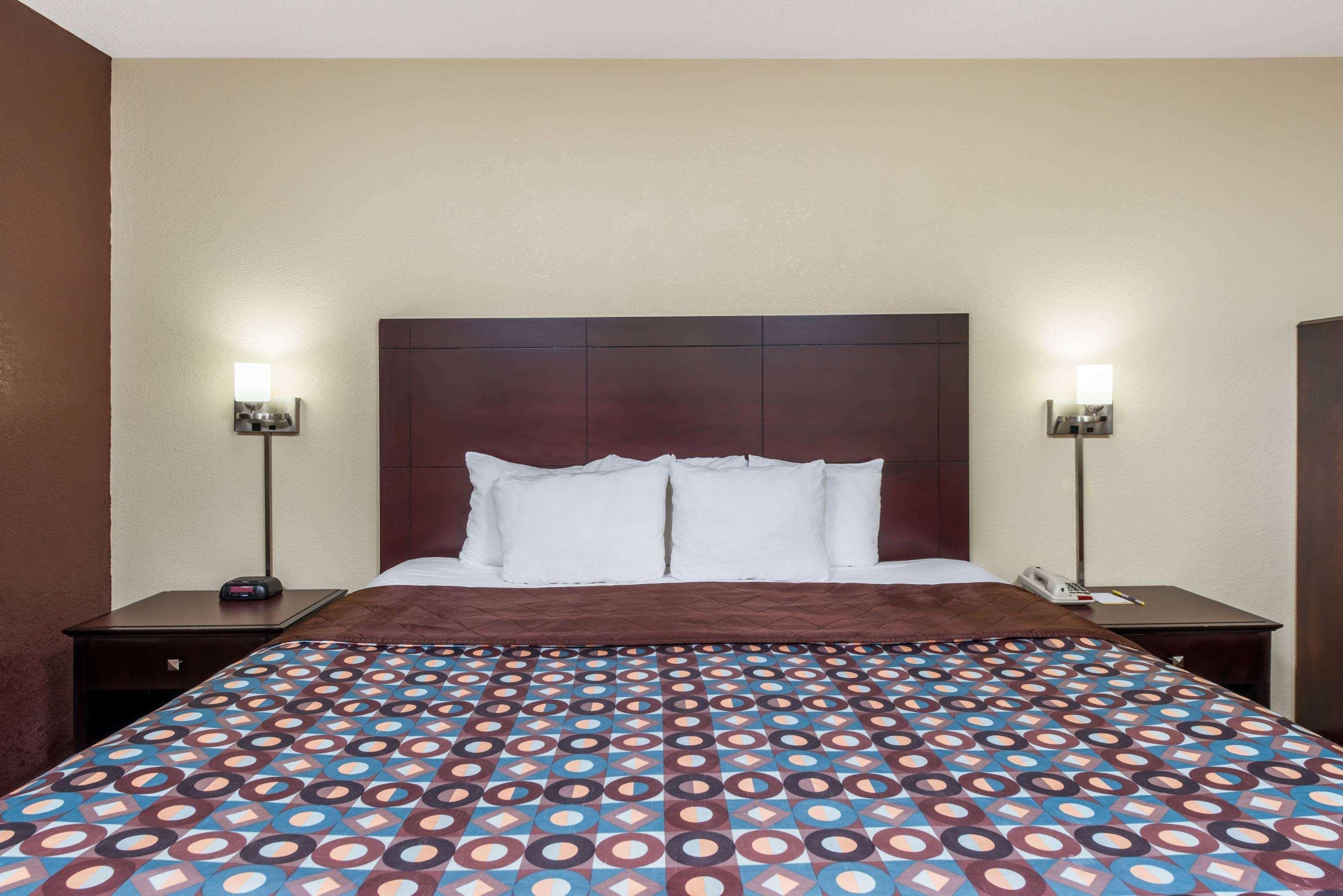 Days Inn & Suites By Wyndham Casey Eksteriør billede