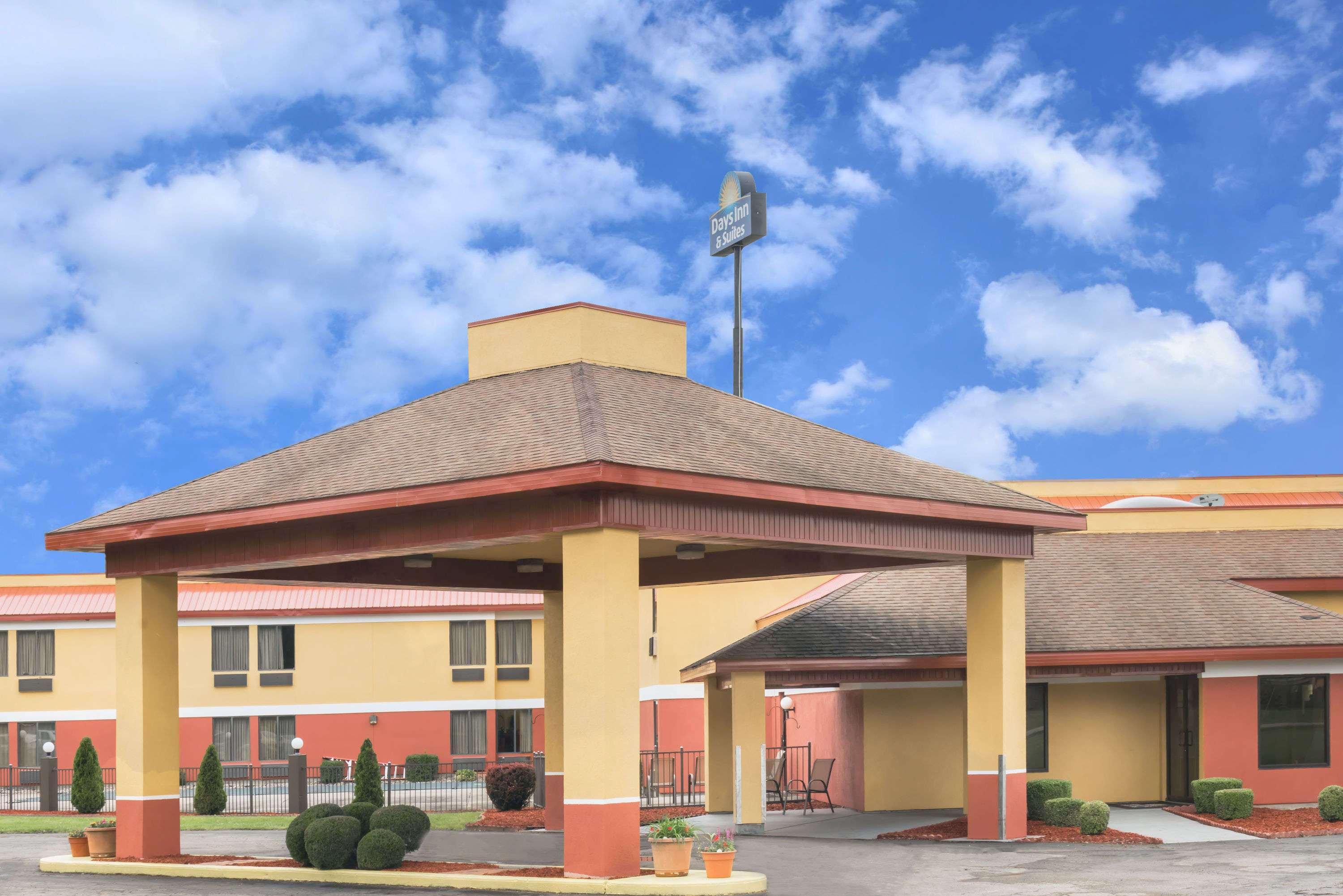 Days Inn & Suites By Wyndham Casey Eksteriør billede