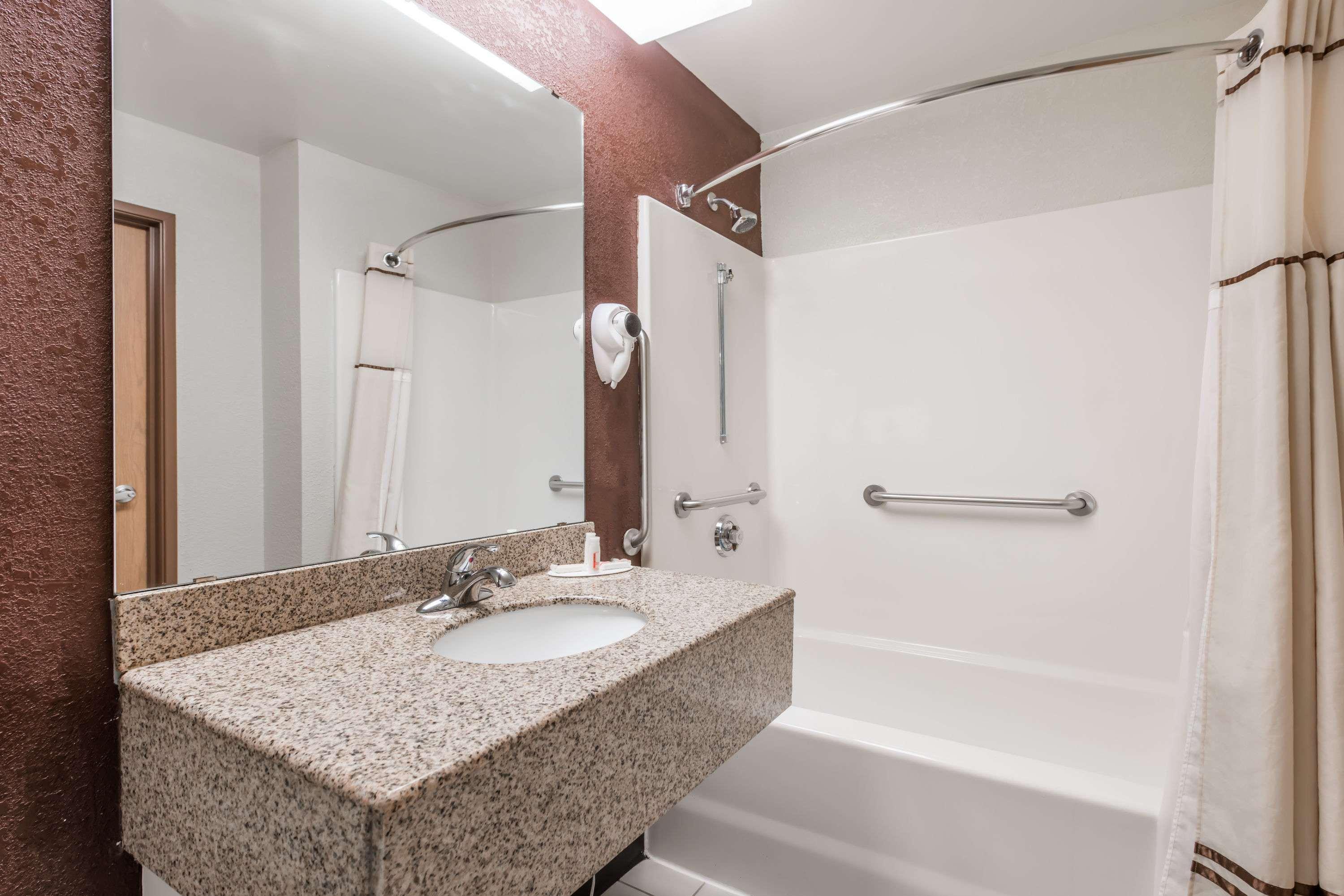 Days Inn & Suites By Wyndham Casey Eksteriør billede